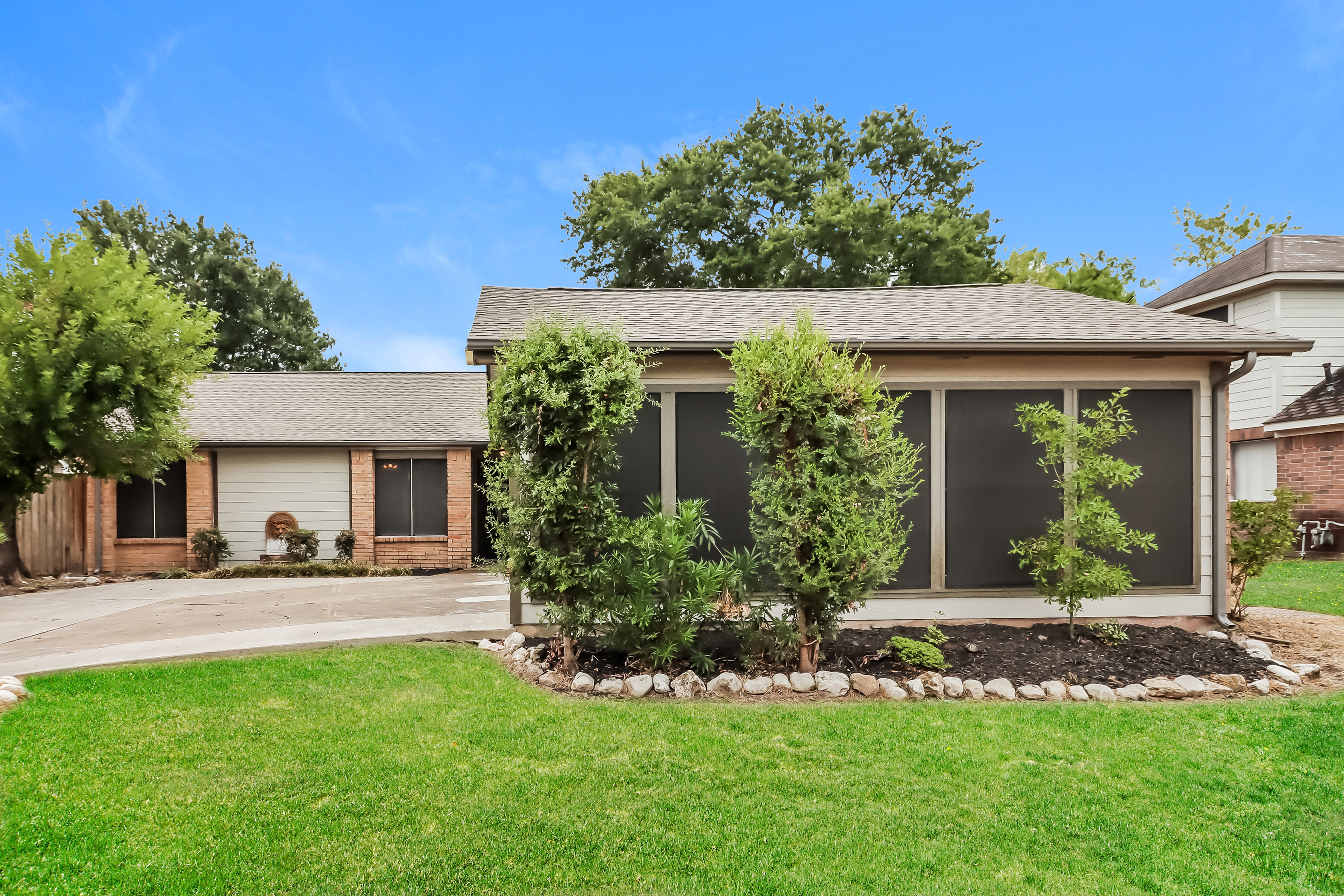 11806 Perry Rd Houston, TX 77064